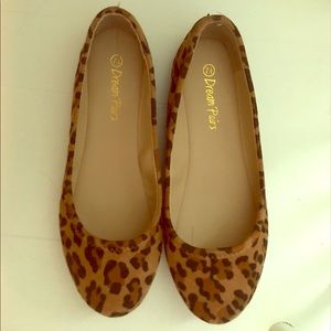 Dream pairs leopard flats- 7.5