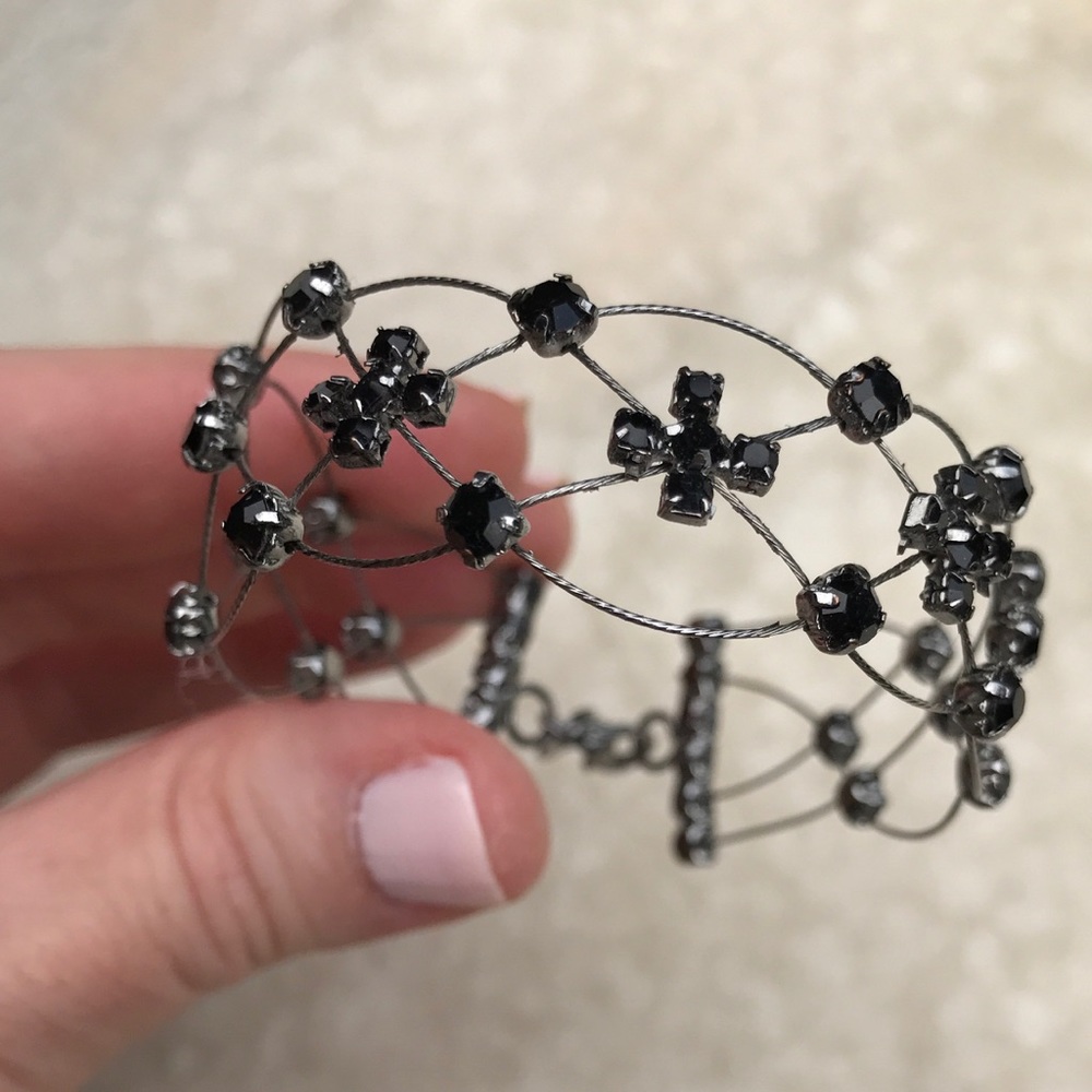 ✨Black beaded Icing bracelet ✨ - Picture 2 of 8
