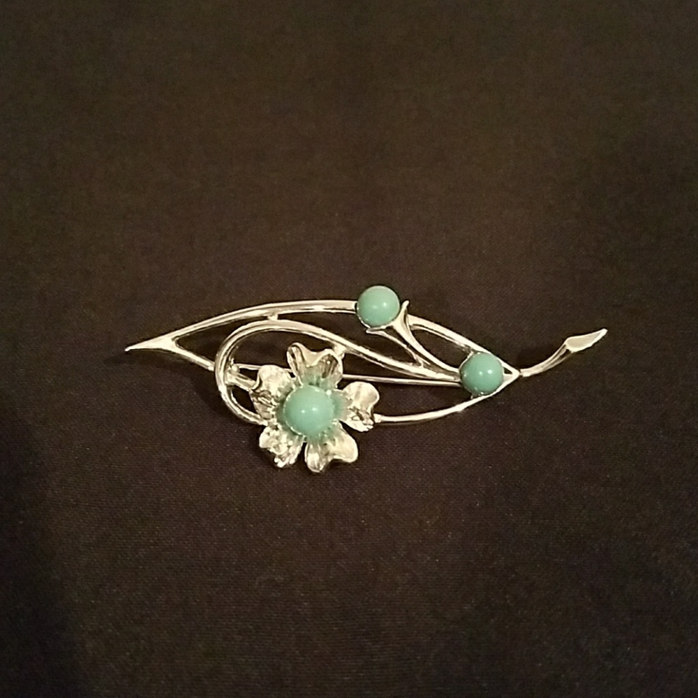 Vintage Sarah Coventry Broach