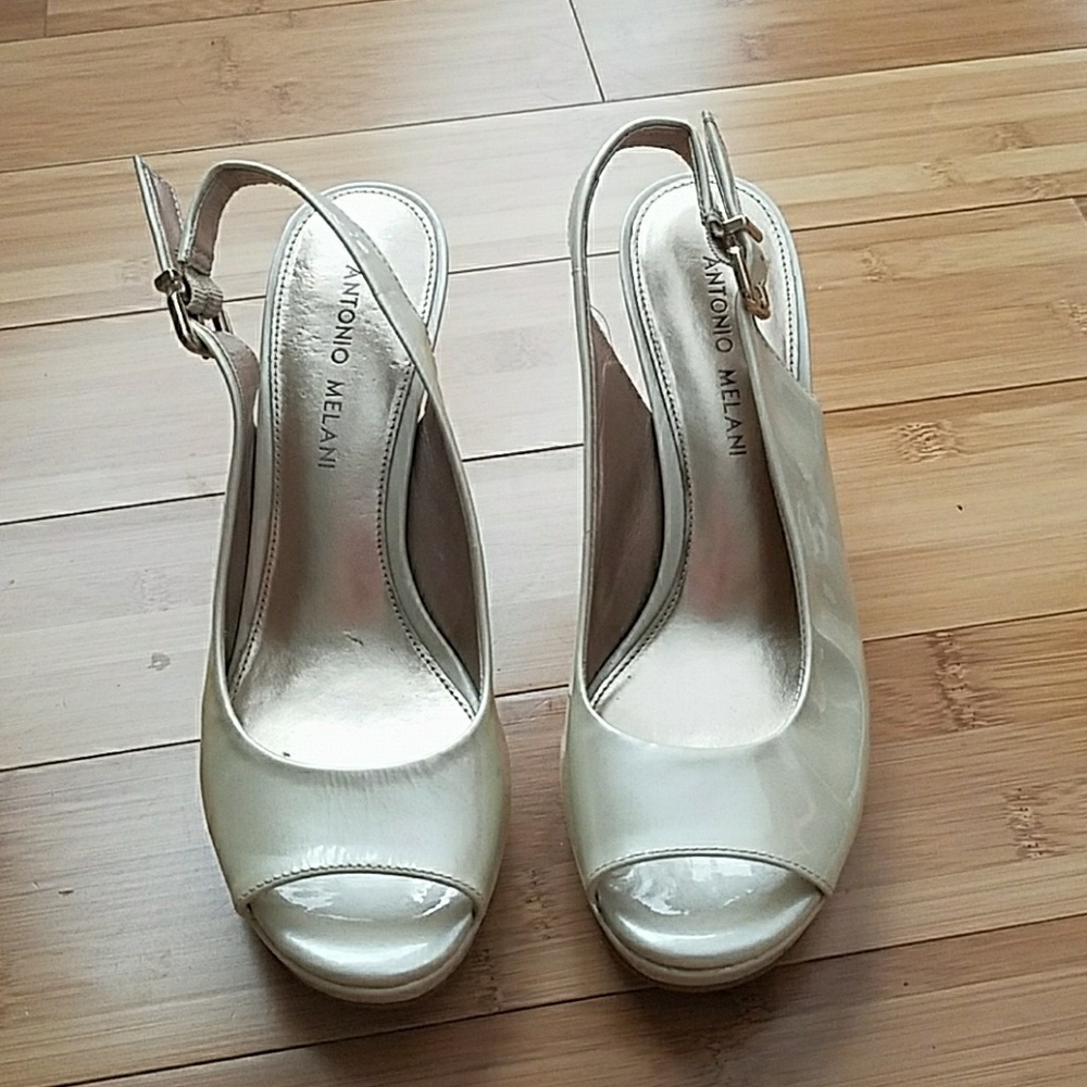 New Size 7 Antonio Melani