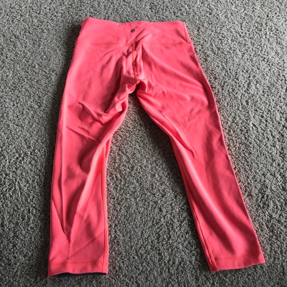 Reversible Lululemon Wunder Under Crop Leggings - Picture 2 of 6