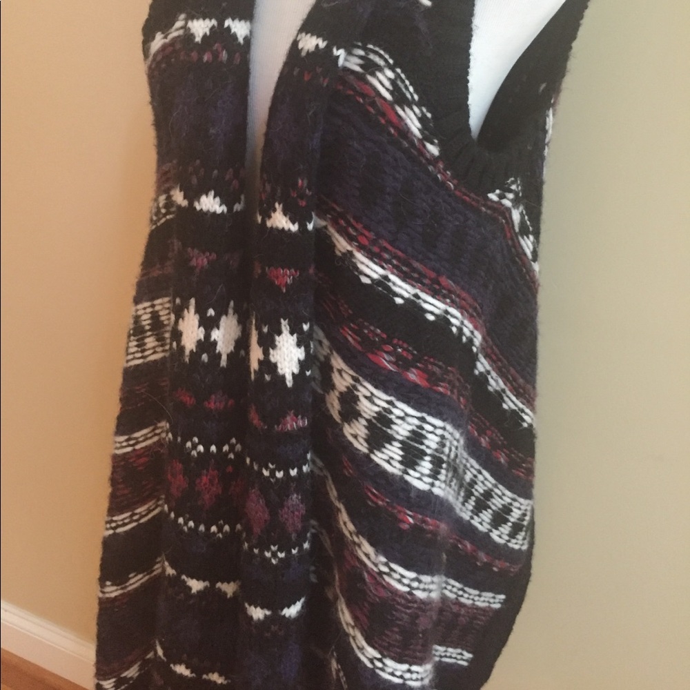 LOFT Vest - Picture 2 of 6