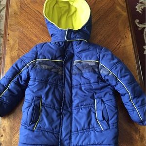 Size 3T kids coat
