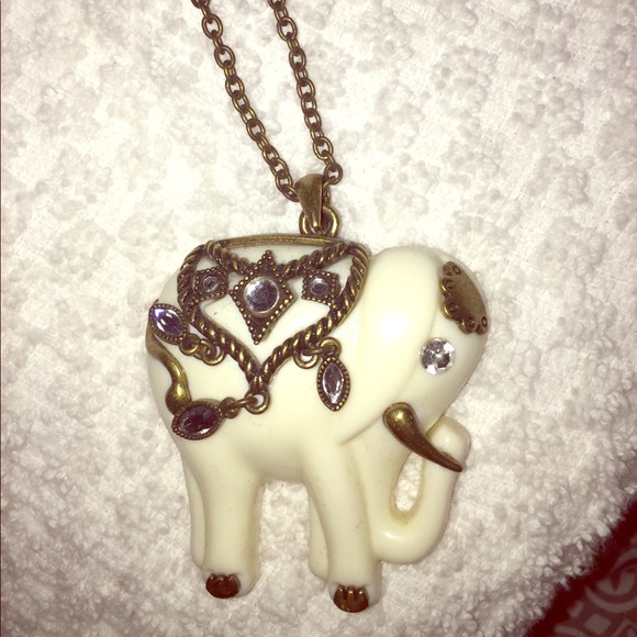 💕2X HP💕 Long elephant necklace - Picture 5 of 5
