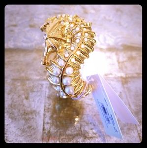 NWT Kate Spade Hinged Dancing Seahorses Bracelet