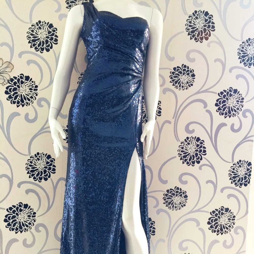 XSCAPE sequin Beaded gown