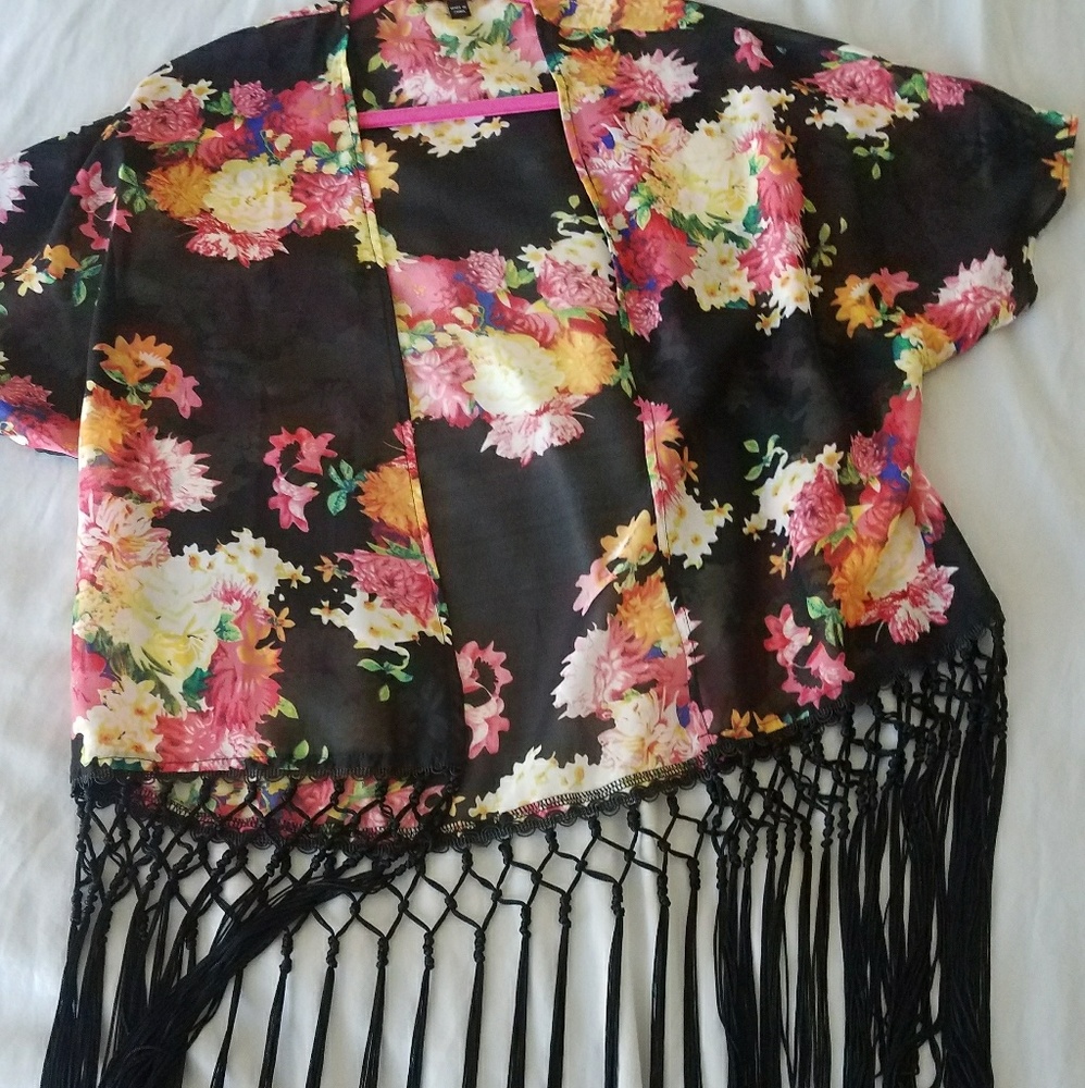 Beautiful Floral Print Kimono