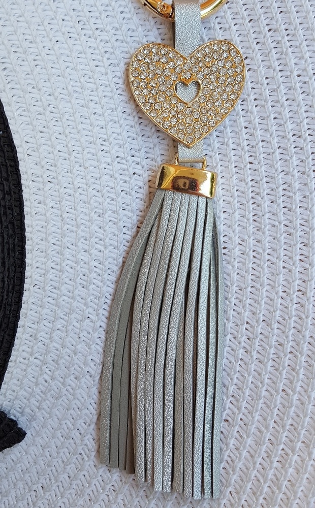 Heart Rhinestone Tassel Keychain - Picture 2 of 4