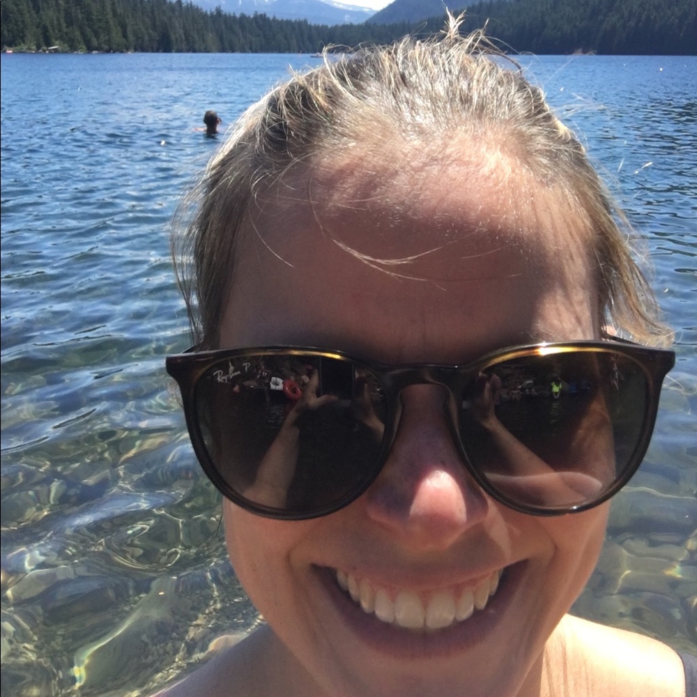 Meet your Posher, Hannah