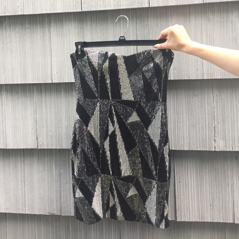 Black & White Sequined party dress