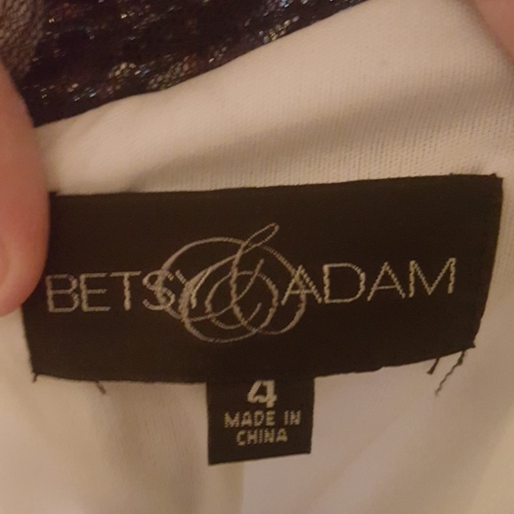 Formal dress - Picture 5 of 5