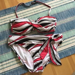 NWOT Bikini with Sash and Removable Halter