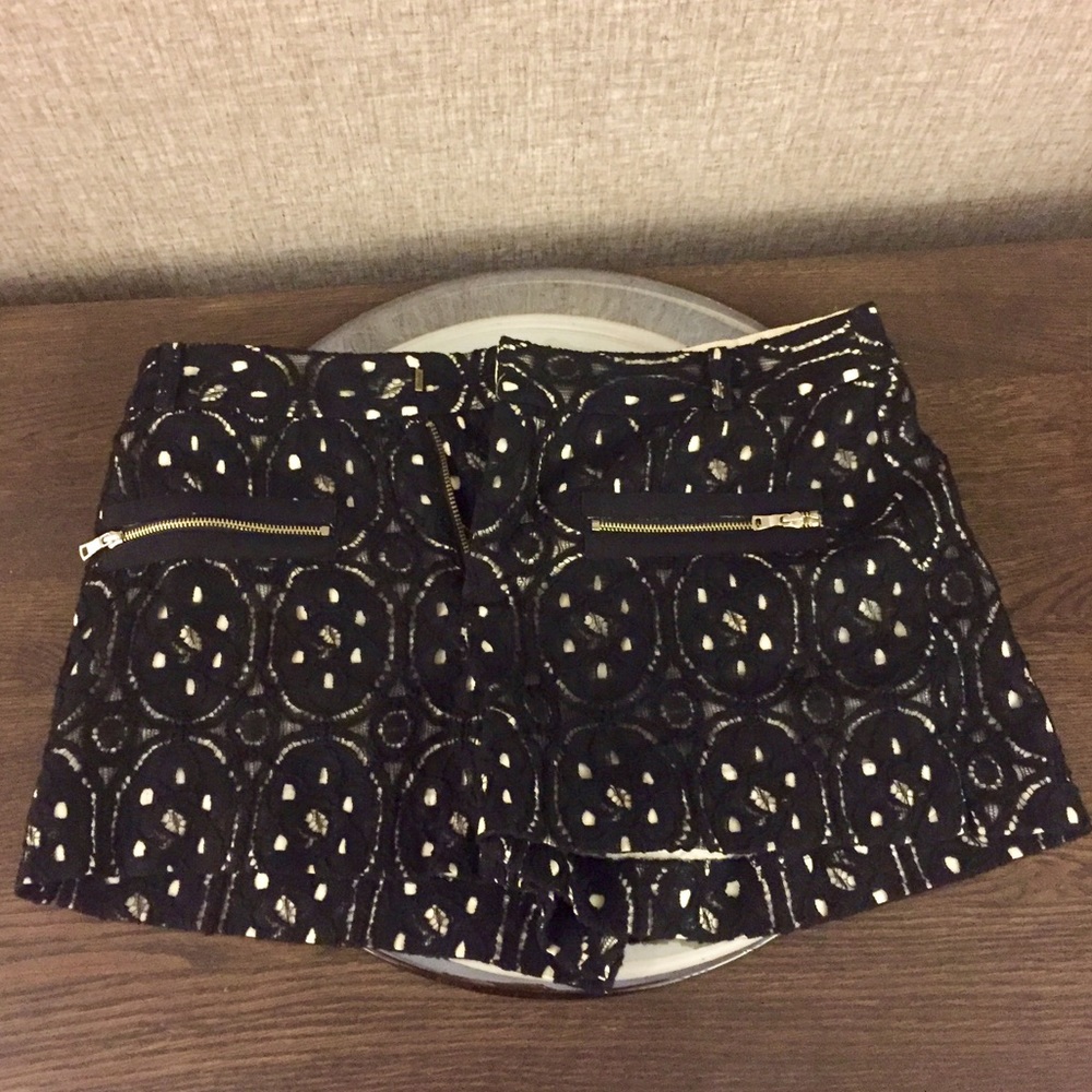 Size 4 Rachel Roy crochet shorts