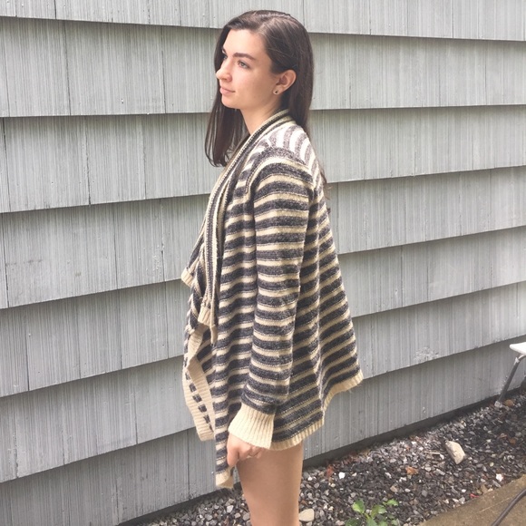 Wet Seal Striped Cardigan - Picture 2 of 4