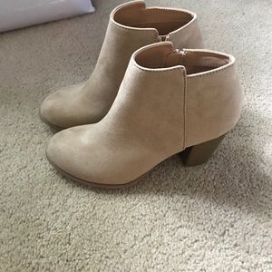 Beige booties!