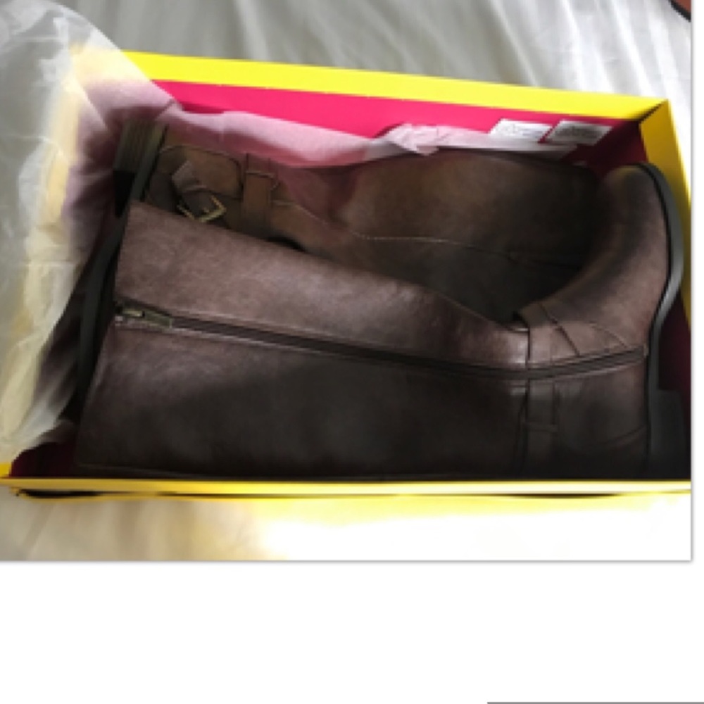 KENNETH COLE REACTION KNEE HIGH BOOTS