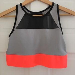 H & M Sport size medium fun cropped sports bra
