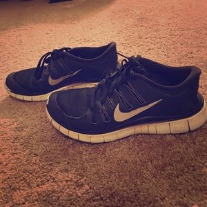 Nike Frees - Black/White, Sz 7.5