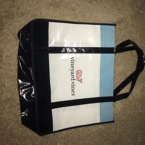 Vineyard Vines bag!