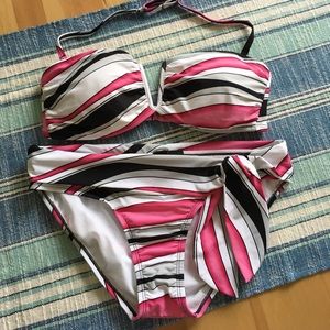 NWOT Bikini with Sash and Removable Halter