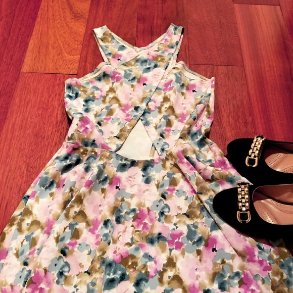 Abercrombie and Fitch Floral Dress - Picture 2 of 3