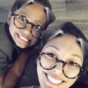 Meet your Posher, Felicia