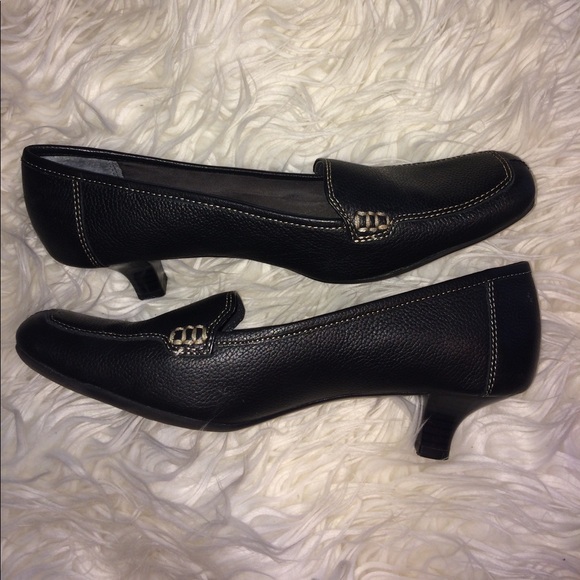 Aerosoles Mini Heel - Picture 2 of 3