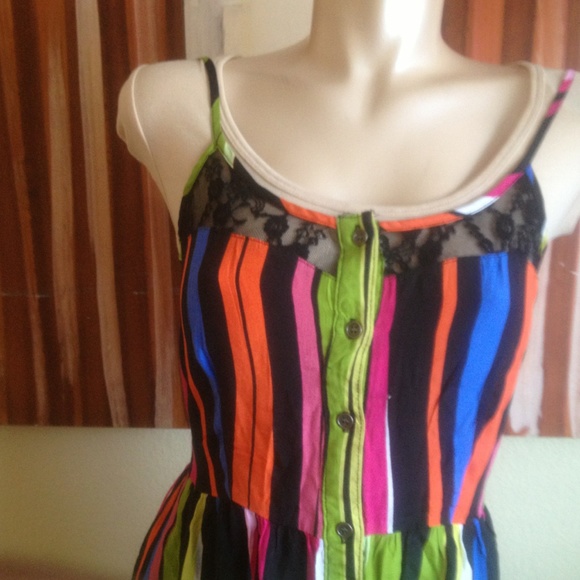 Button up multi color dress with lace insert - Picture 2 of 4