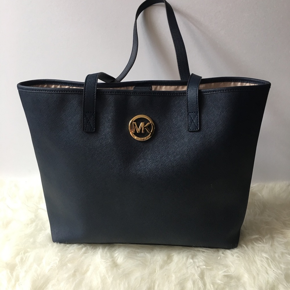 Michael Kors navy tote