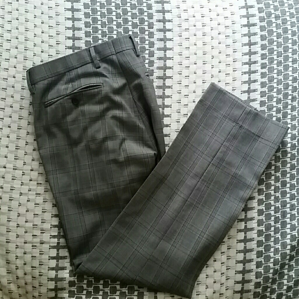 Banana Republic Slim Fit Pants in Grey Plaid 32x30