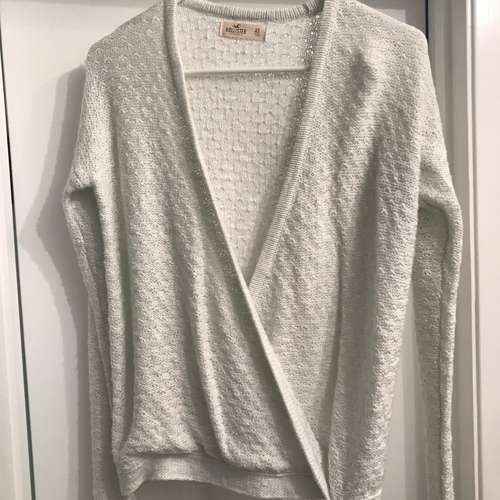Hollister sweater. Excellent condition.
