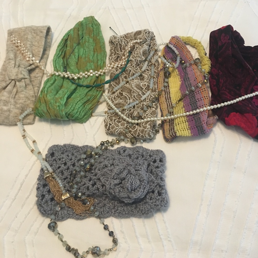 Assortment of headbands and necklaces!