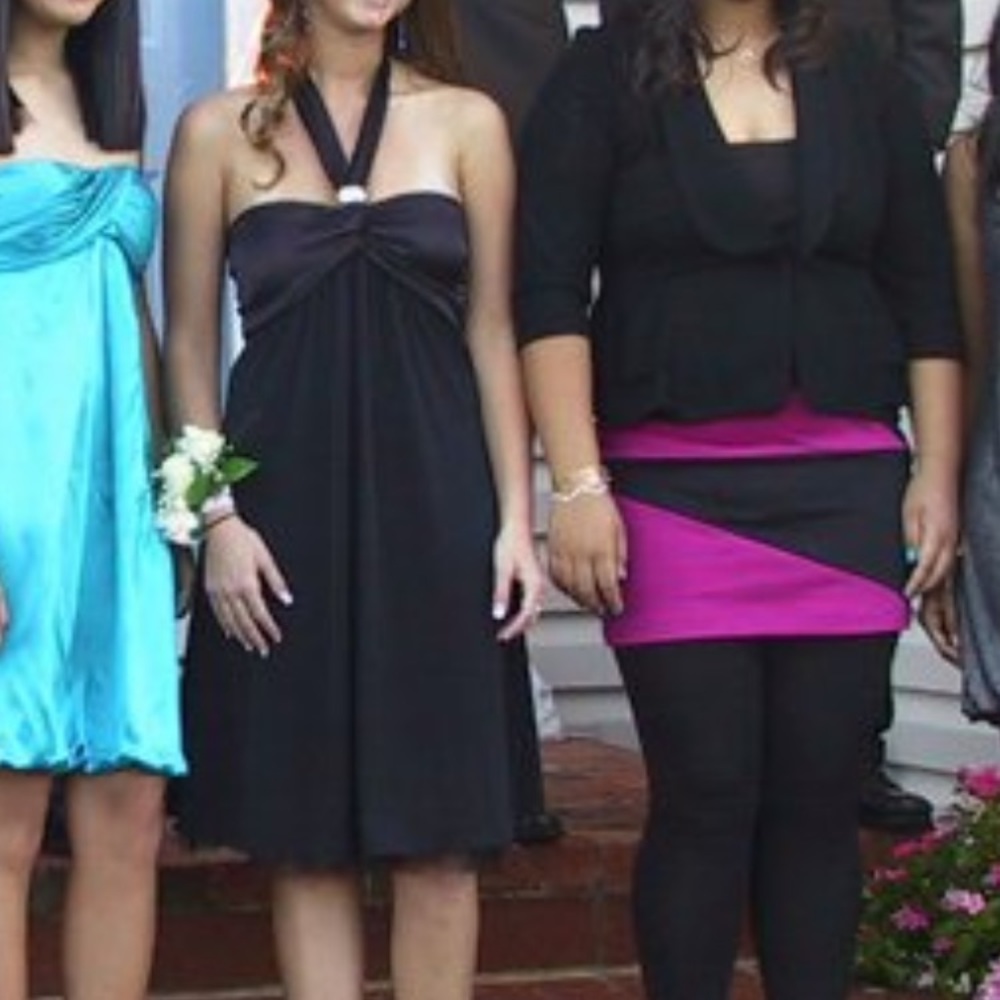 Black halter formal dress - Picture 6 of 7