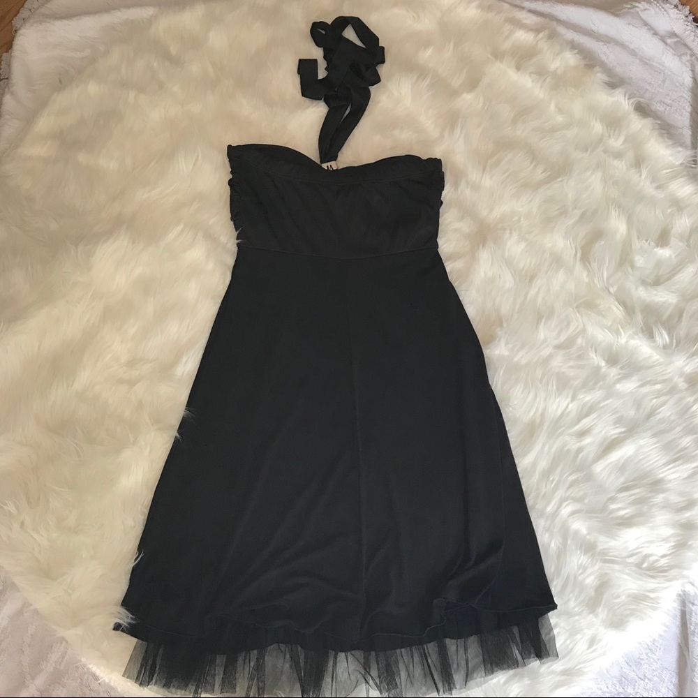Black halter formal dress - Picture 2 of 7