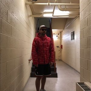 Meet your Posher, Logan