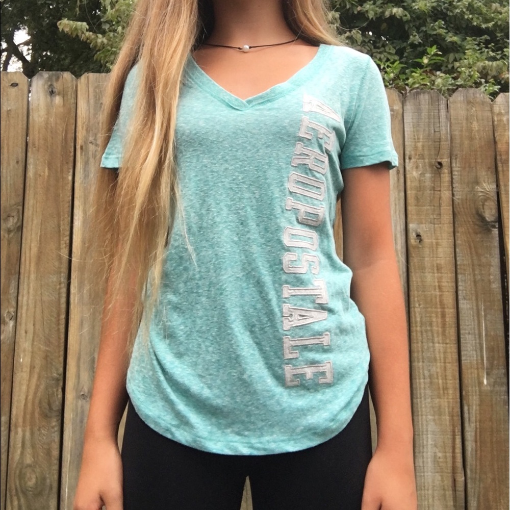 AEROPOSTALE V-NECK TEE