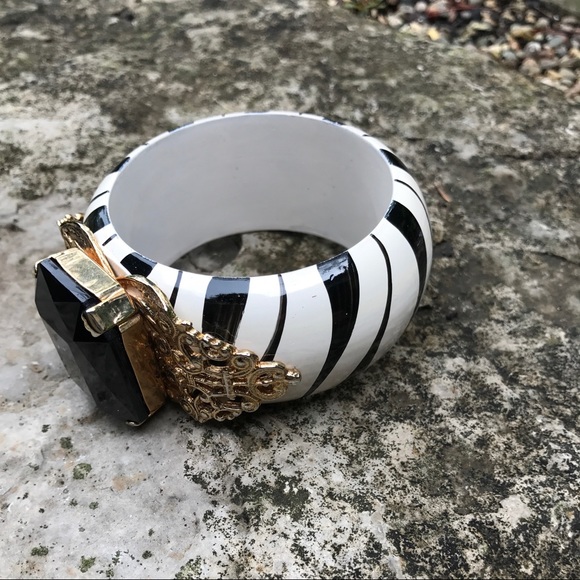 ✨Wooden bracelet with decorative black stone✨ - Picture 4 of 8