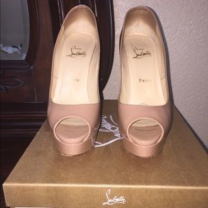 Christian Louboutin Lady Peeps