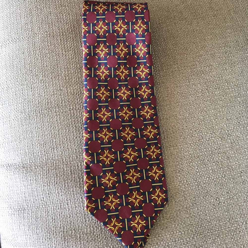 Isaac Zelcer 100%Silk tie.Photos show authenticity