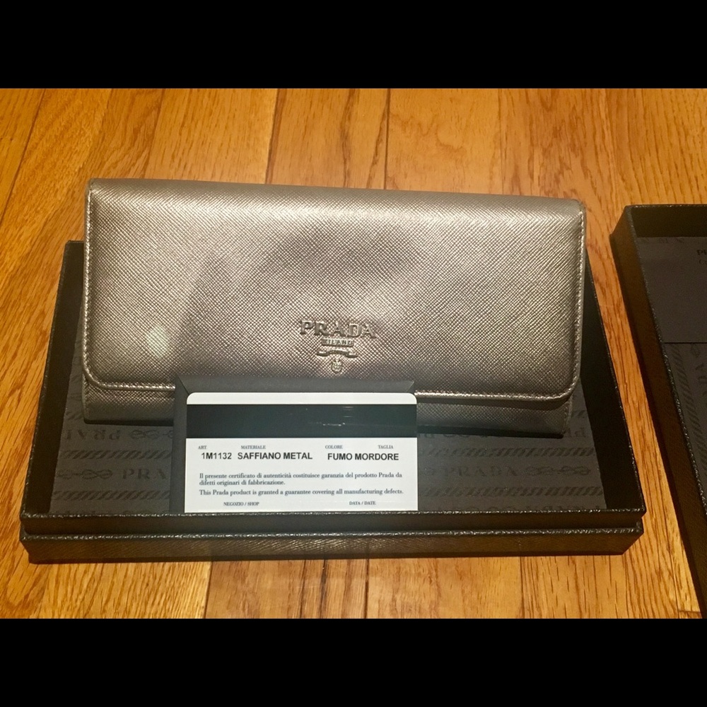 PRADA CONTINENTAL WALLET SAFFIANO LEATHER - Picture 2 of 8