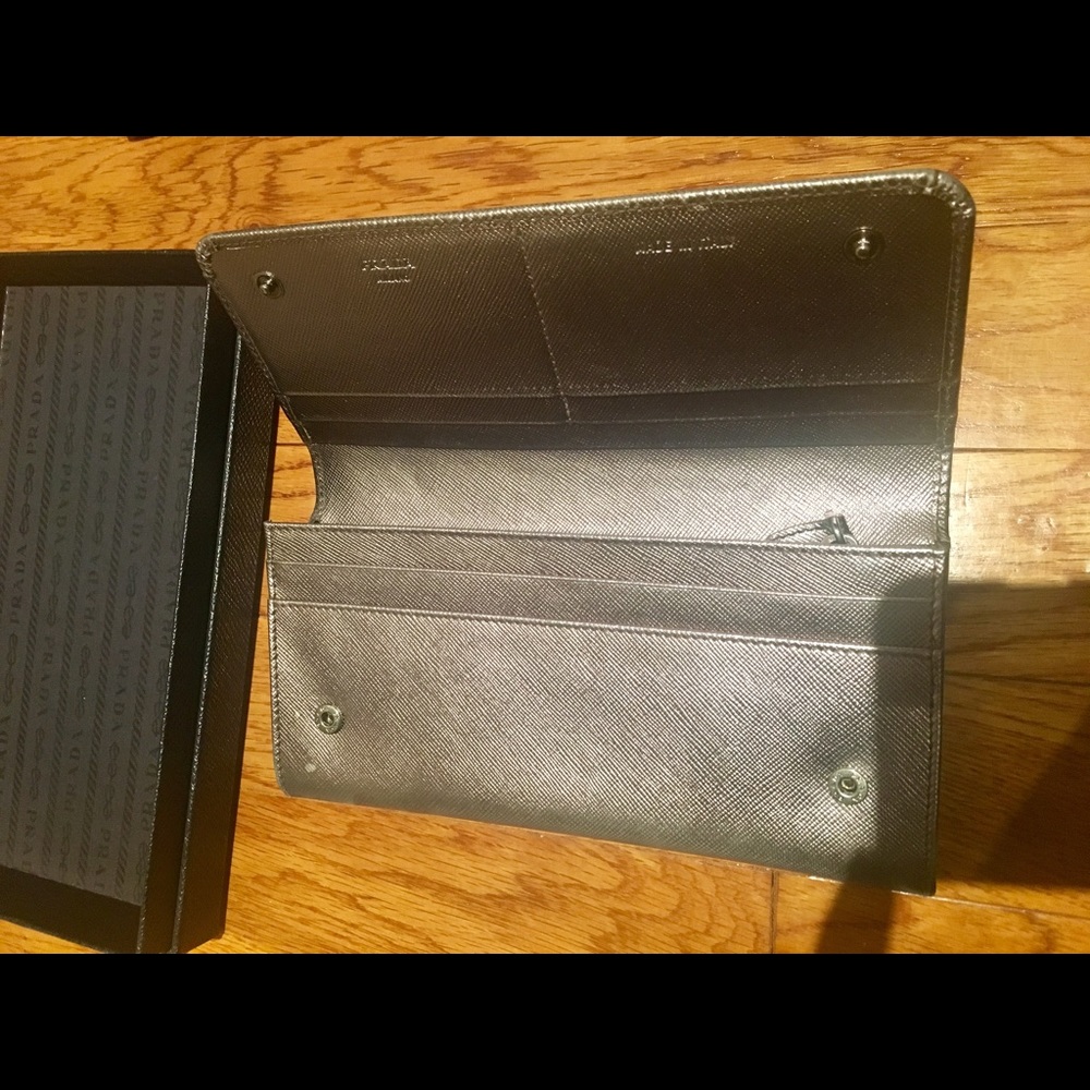 PRADA CONTINENTAL WALLET SAFFIANO LEATHER - Picture 3 of 8