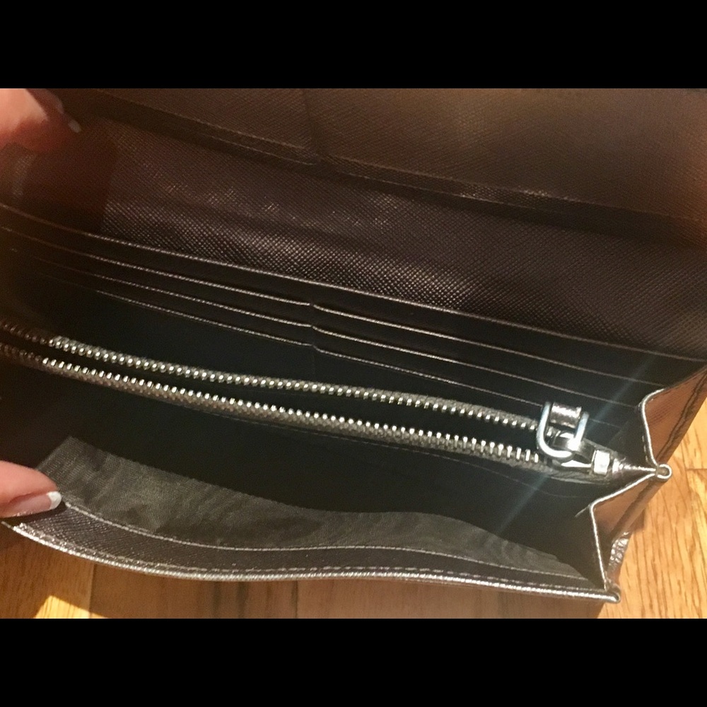 PRADA CONTINENTAL WALLET SAFFIANO LEATHER - Picture 6 of 8