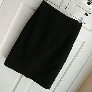 H&M black pencil skirt