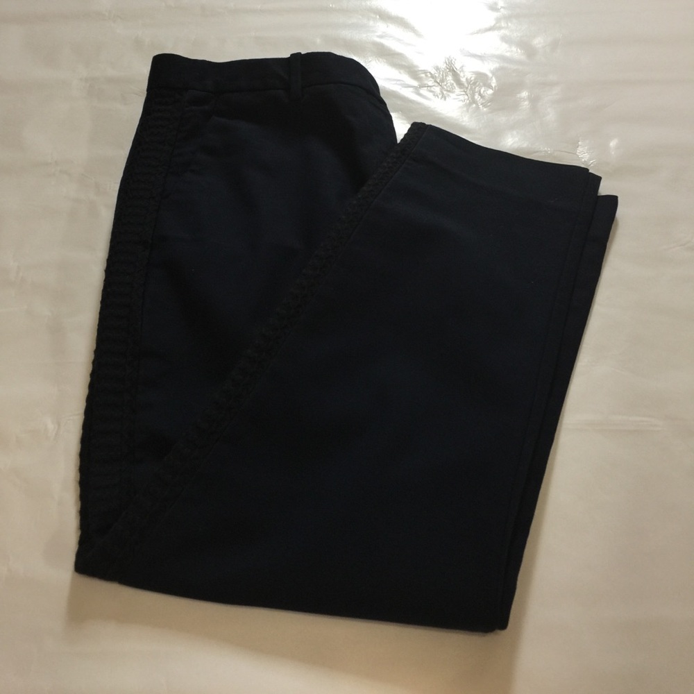 Gap Slim Crop