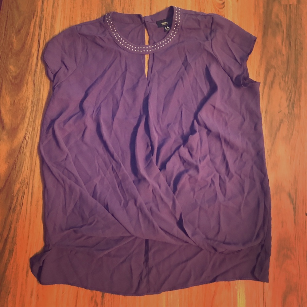 High-Low cut out short sleeve blouse