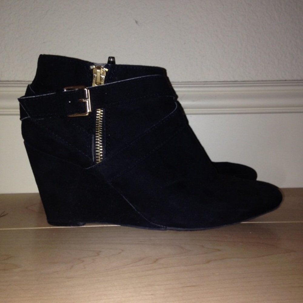 Black Wedge Heels