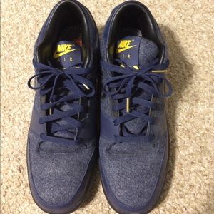 Nike air sneakers