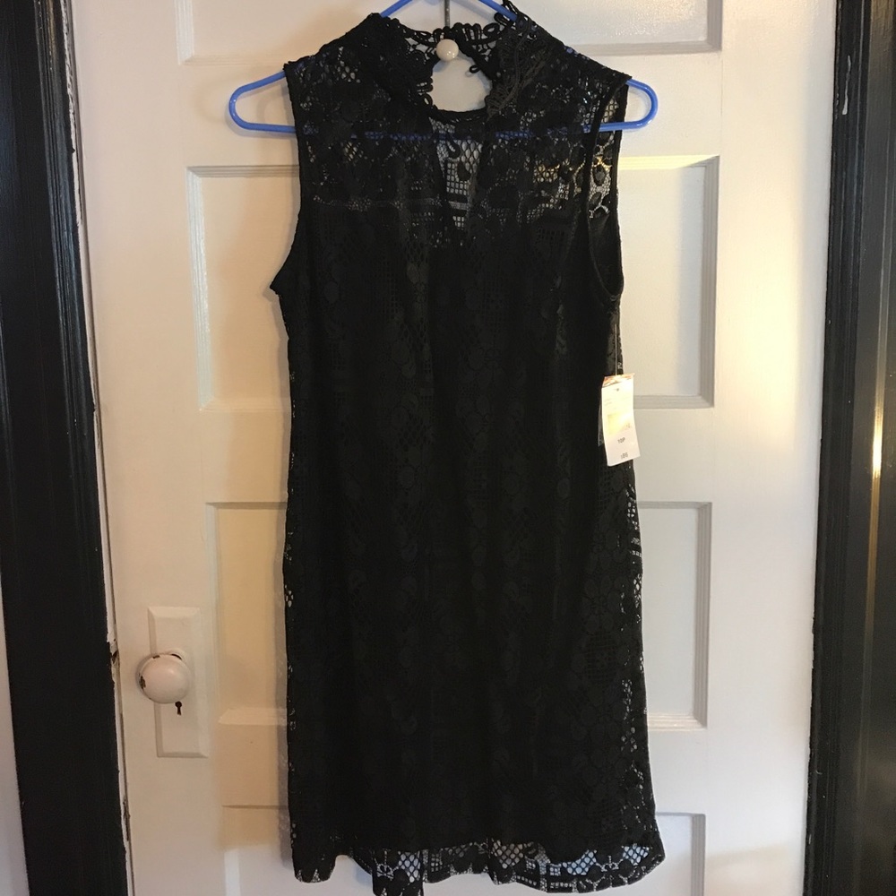 🌟HOST PICK 🌟 NWT high neck lace mini dress