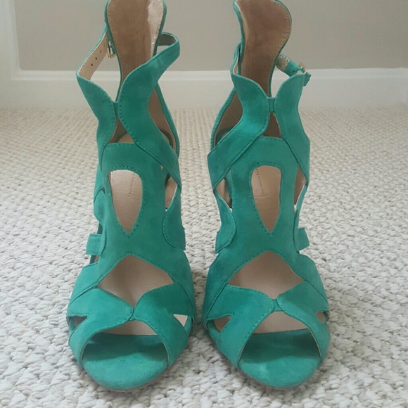 Green Sandals - Picture 2 of 6