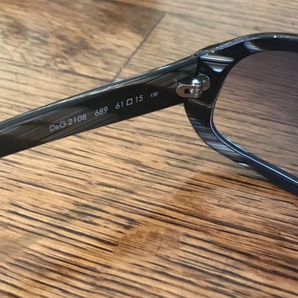 Red Rectangular Women’s Sunglasses - Pia Cruz x Cult Red Rectangular Women main image 2